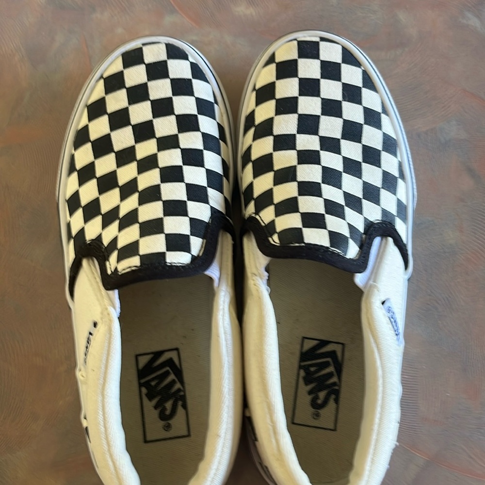 Brand new kids size 1 Vans